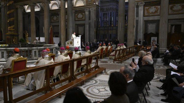 Un momento dell'omelia del cardinale Parolin, nella Basilica di Santa Maria Maggiore. 
