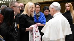 Наталія Федорчук і Лідія Дмитрусь разом з делегацією жіночого руху "За сімейні цінності" на зустрічі з Папою Левом XIV.