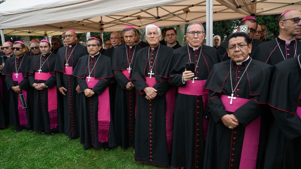 Падчас цырымоніі адкрыцця мазаікі Маці Божай і статуі святой Ружы Лімскай у Ватыкане