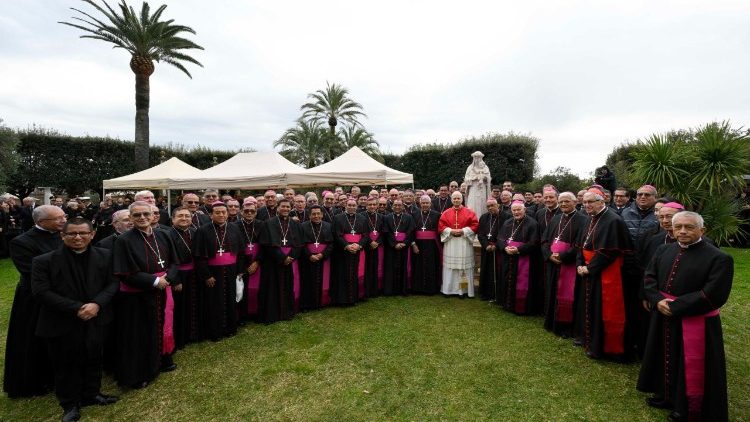 El Papa y los Obispos del Per&uacute;