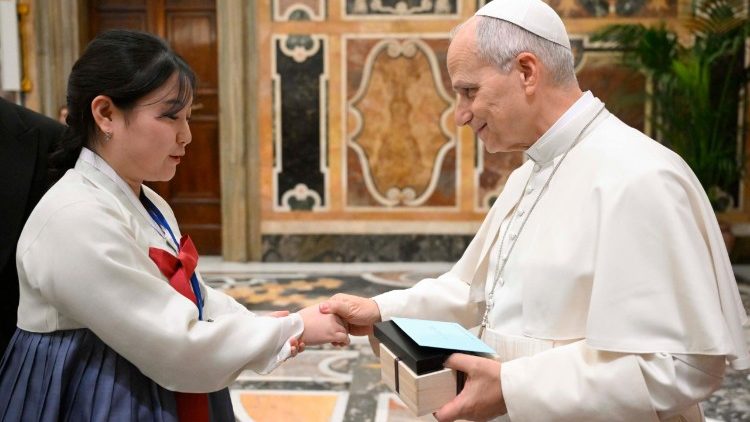 Pápež Lev XIV. na stretnutí mladých politikov