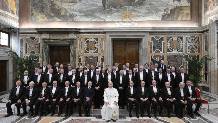 Il Papa nella Sala Clementina con i partecipanti all'udienza