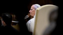 Letos bi rad najprej opozoril na pomembnost dajanja prostora Besedi s poslušanjem, saj je pripravljenost poslušati prvi znak želje po vstopu v odnos z drugim.