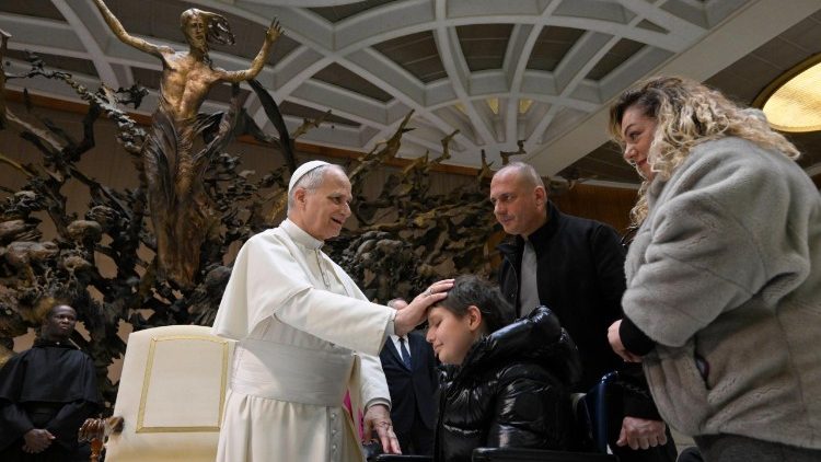 Kristo Yesu ni Nuru ya Ulimwengu