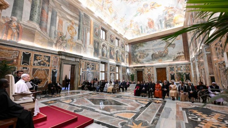 2026.02.05 Pāvests tiekas ar iniciatīvas "From Crisis to Care: Catholic Action for Children" dalībniekiem