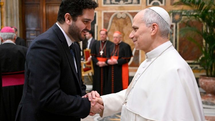 Gleison de Paula Souza, mineiro, casado e pai de família, atua como Secretário do Dicastério para os Leigos, a Família e a Vida desde novembro de 2022