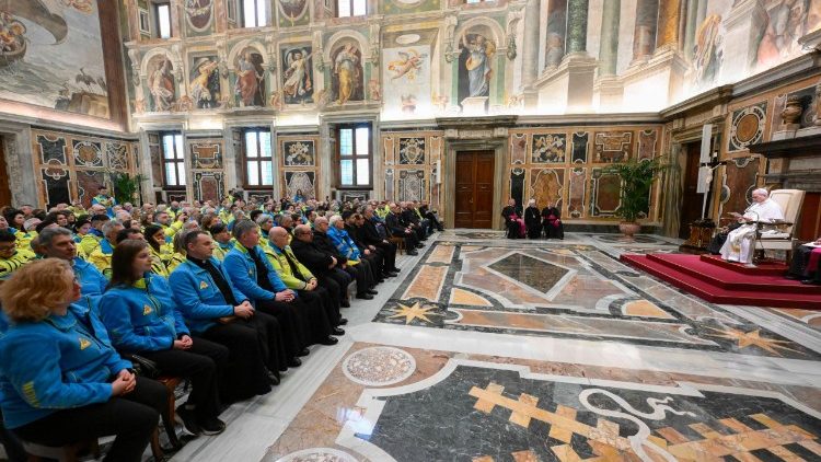 папата с представителите на "Misericordie"