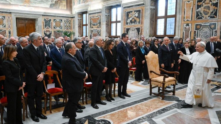 Leó pápa az olasz állami prefektusokkal