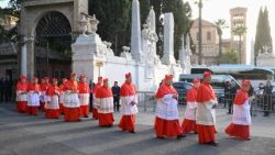 Kipindi cha Kwaresima ni fursa ya kupyaisha maisha ya kiroho kama mtu binafsi na kama familia, ili waweze kuwa ni vyombo vya Mungu katika ujenzi wa Fumbo la Mwili wa Kristo, yaani Kanisa 