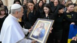 Сустрэча з жонкамі і маці ўкраінскіх палонных і зніклых без вестак