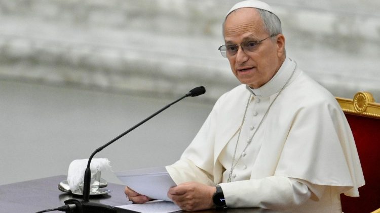 Papież zachęcił, by młodzi księża stanowili osobisty przykład dla młodych