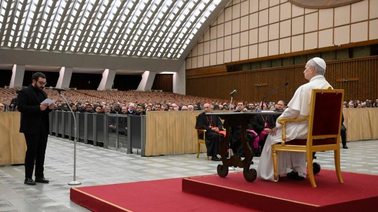 Ważne jest aby przełamać samotność młodych - podkreślał Leon XIV