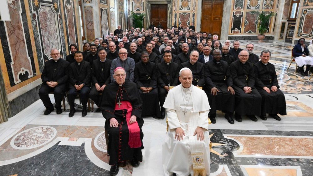 Foto de grupo del Pontífice con los misioneros