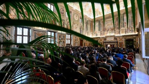 "Predragi, pojdite naprej skupaj z zaupanjem. Italija in Evropa potrebujeta vas in vaše navdušenje."