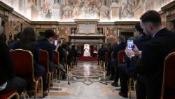 Léon XIV a reçu en audience les membres du projet Policoro de la Conférence épiscopale italienne, ce samedi 21 février 2026.
