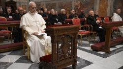 Đức Thánh Cha Lêô XIV và Giáo triều Roma tham dự tuần tĩnh tâm tại Vatican