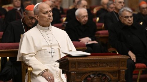 Duhovne vaje: Obdati se z dobrimi ljudmi. Glavno poslanstvo Cerkve je slavljenje Boga.