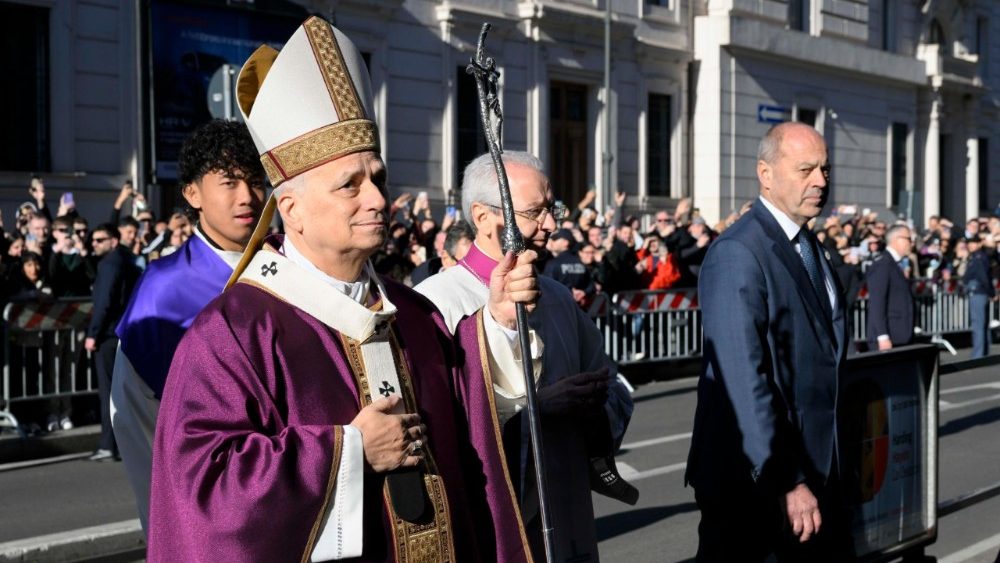 Papa Leon al XIV-lea a efectuat o vizită pastorală în parohia ”Sacro Cuore di Gesù a Via Marsala” din Roma