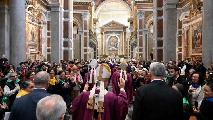 Papa na Bas&iacute;lica do Sagrado Cora&ccedil;&atilde;o de Jesus 