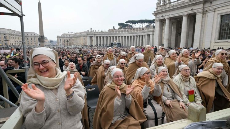 Обща аудиенция на площад "Свети Петър"
