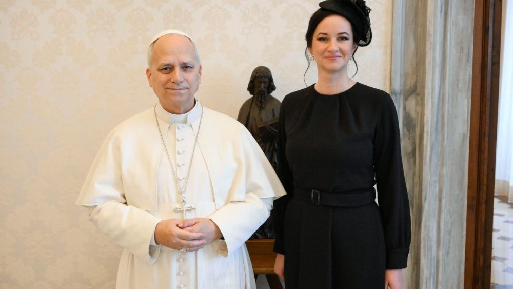 Papa Leoni XIV me Kryeministren e Republikës së Lituanisë, Inga Ruginienë