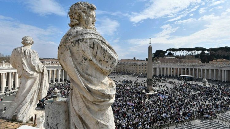  Blick auf den Petersplatz