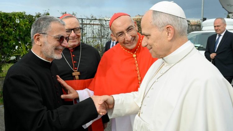 Pope Leo is welcomed to the parish of Santa Maria della Presentazione
