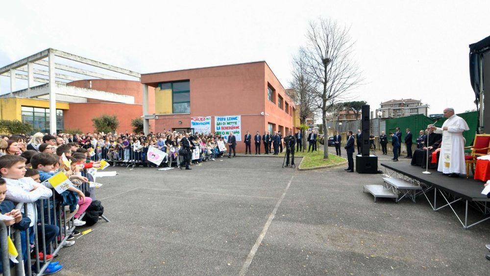 Il primo incontro di Papa Leone XIV con la comunità della parrocchia di Santa Maria della Presentazione a Torrevecchia