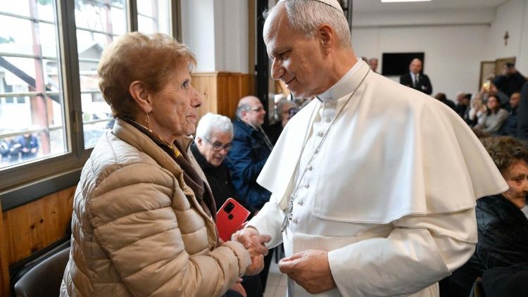 Il Papa nellincontro con anziani e disabili
