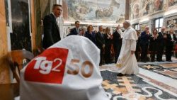 Audience pro redakci kanálu TG2 italské veřejnoprávní televize u příležitosti 50 výročí jeho založení