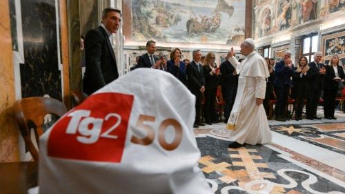 Papst Leo XIV. mahnt Journalisten zu Menschlichkeit und Wahrheit