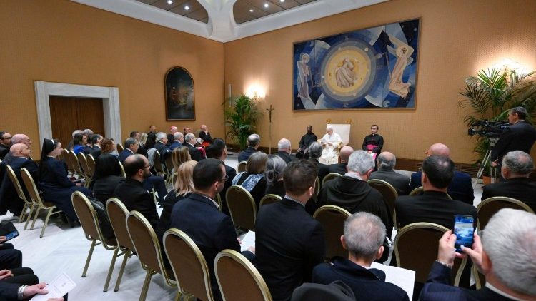 Papa na washiriki wa Mkutano wa Ndugu yangu ni nani leo hii?