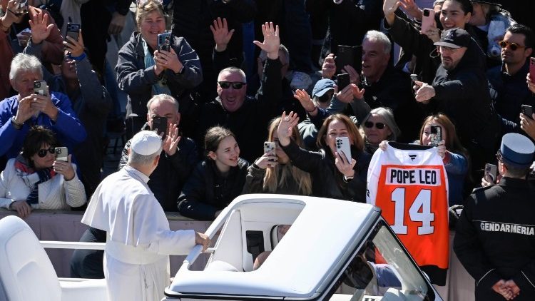 Pave Leo XIV ved generalaudiensen onsdag den 18. marts
