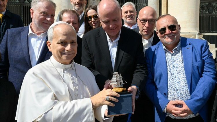 Il dono consegnato a Papa Leone XIV