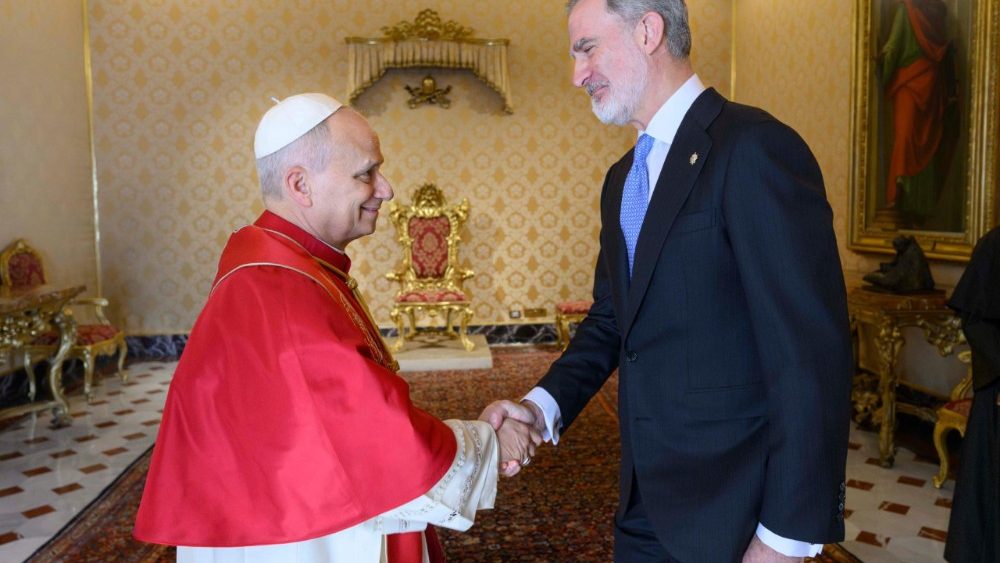 La Leon al XIV-lea, regele Felipe al VI-lea al Spaniei și regina Letizia