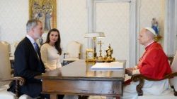 La Leon al XIV-lea, regele Felipe al VI-lea al Spaniei și regina Letizia