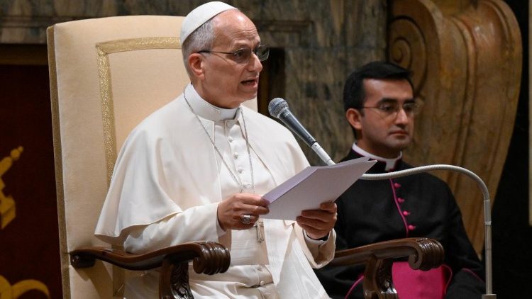 البابا يستقبل مدراء وموظفي المعهد الوطني الإيطالي للضمان الاجتماعي