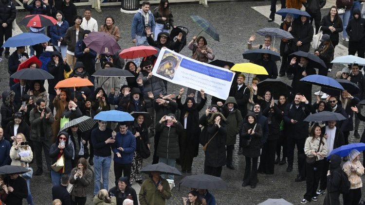 Pellegrini in Piazza San Pietro
