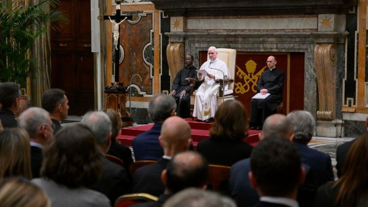 Pope Leo meets with members of Italy's National Center for Transplants