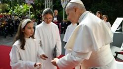 Сустрэча з моладдзю і катэхуменамі ў Манака