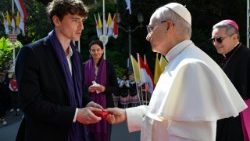 2026.03.28 2026.03.28 Incontro con i giovani e i catecumeni - Viaggio Apostolico nel Principato di Monaco