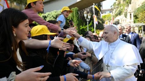 El Papa: El mundo necesita de su testimonio para superar las derivas de nuestro tiempo 