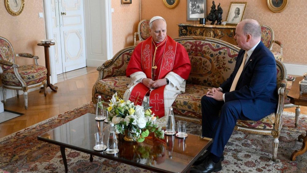 Візіт ветлівасці да княжацкай сям'і Манака