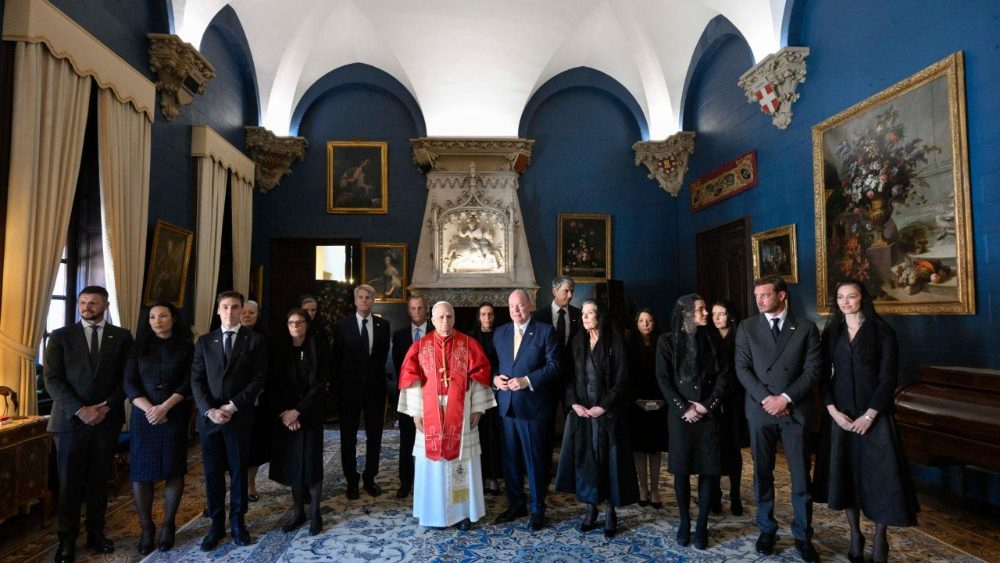 Візіт ветлівасці да княжацкай сям'і Манака