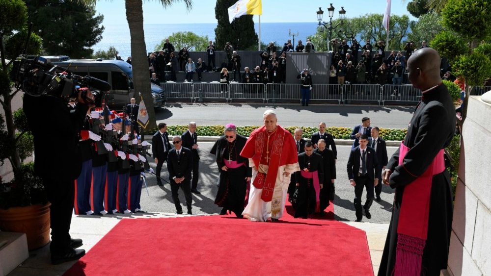 Papa Leon al XIV-lea la rugăciunea ”Ora Medie” în catedrala ”Neprihănita Zămislire” din Monaco
