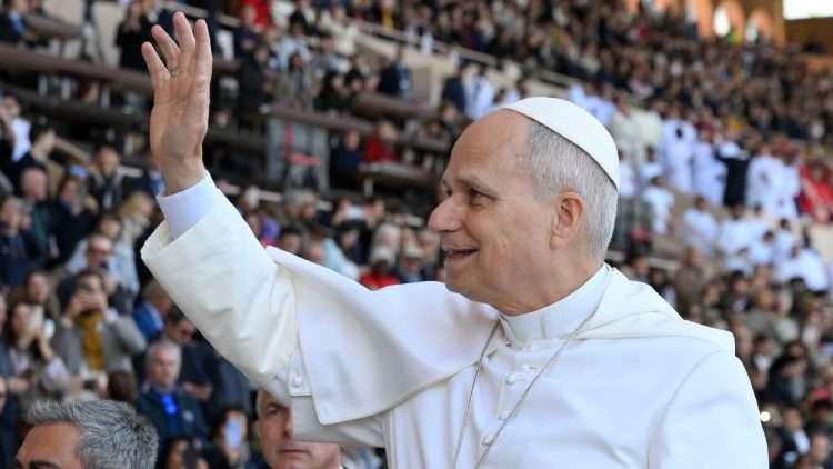 L'ingresso del Papa nello Stadio Louis II