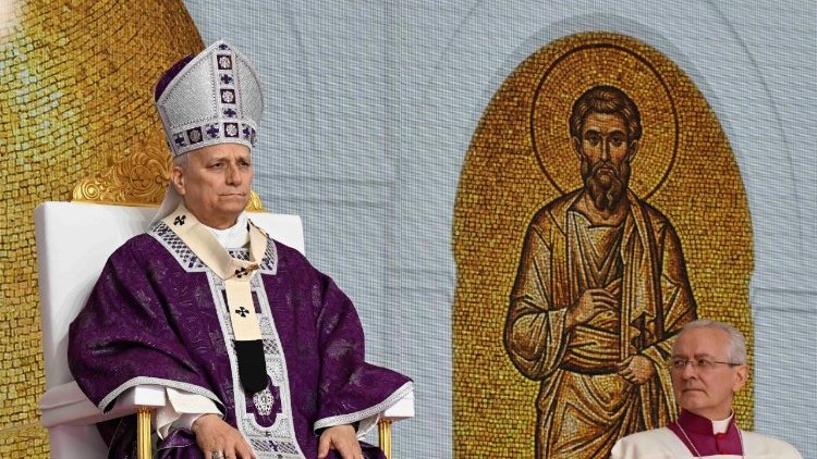 Na homilia, Papa afirma que as guerras s&atilde;o fruto da idolatria