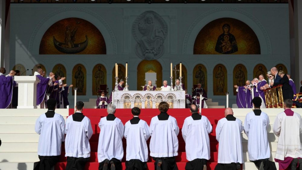 Milulu mya misa na Stade Louis II, na Monaco, o mokolo mwa 28 ya sànzà ya Màrsi
