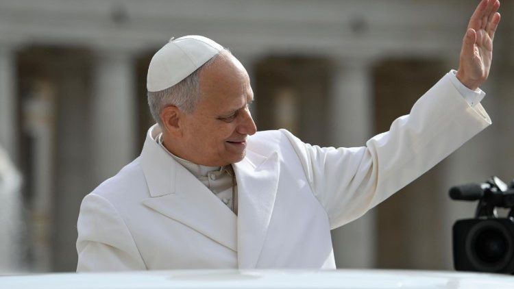 O Papa Leão XIV durante a Audiência Geral na Praça São Pedro