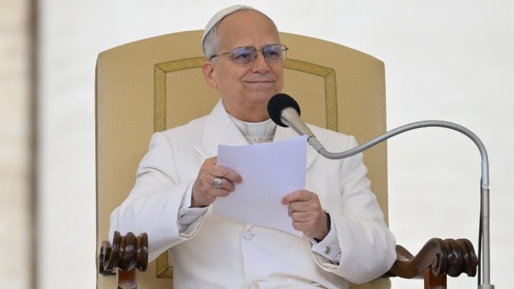 A p&aacute;pa elmondja besz&eacute;d&eacute;t